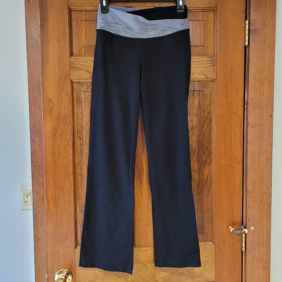 Lululemon Straight Leg Leggings, Size 6, Black and White - Picture 1 of 4